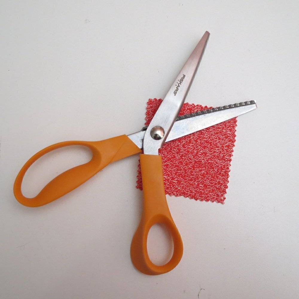 Fiskars  Pinking Shears - 8" Fabric Shears #2623